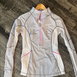 RARE Lululemon Run: Wild 1/2 Zip Sz 4 In Wee Stripe White Fossil, White,
Flash